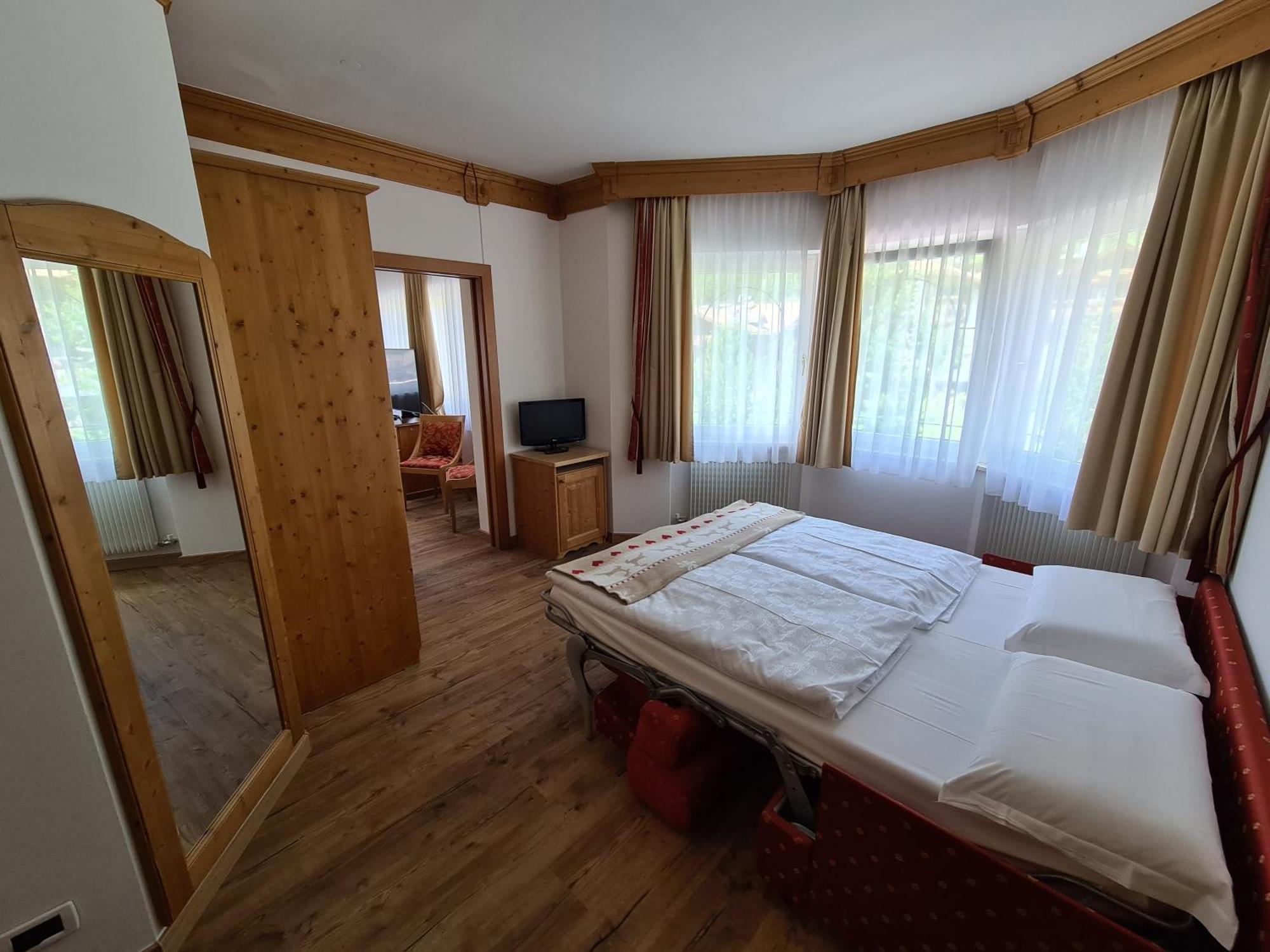 Alpenhotel Panorama 캄피텔로디파사 외부 사진