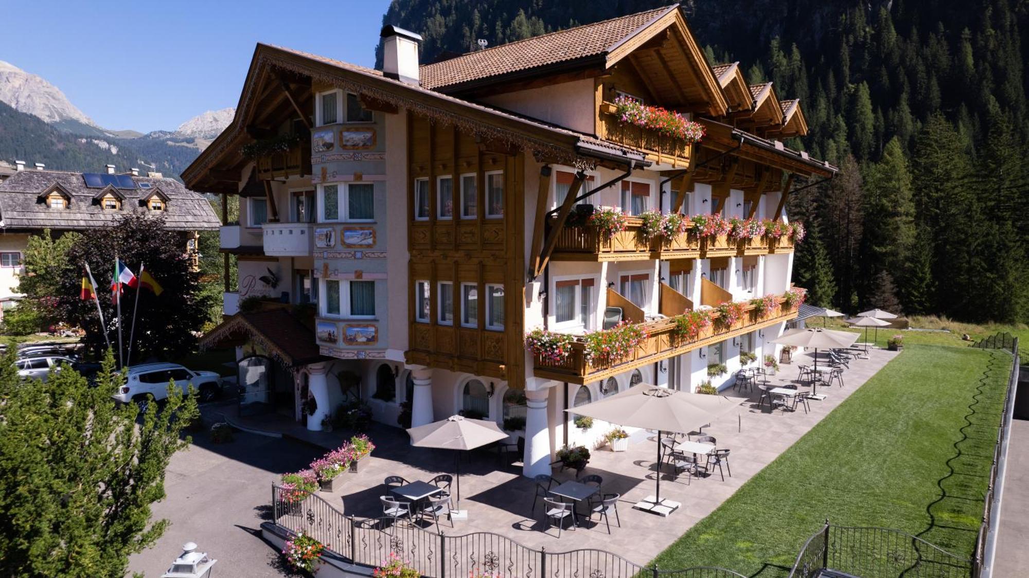 Alpenhotel Panorama 캄피텔로디파사 외부 사진