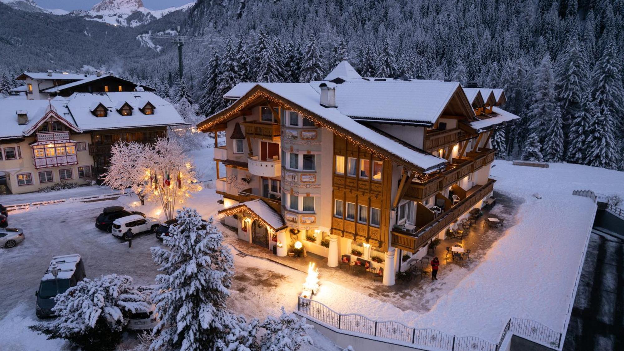 Alpenhotel Panorama 캄피텔로디파사 외부 사진